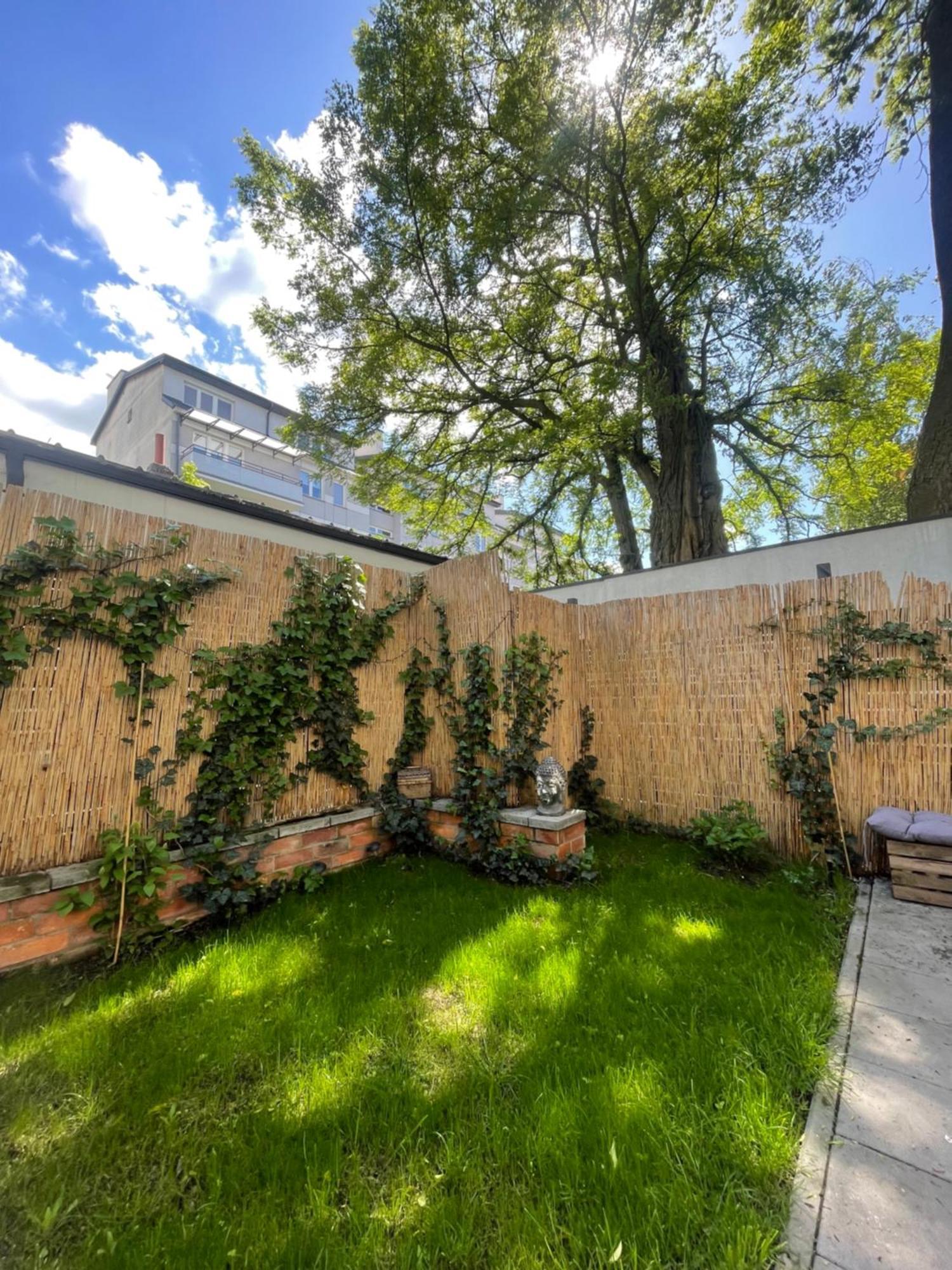 Garden Place Apartment Варшава Екстериор снимка